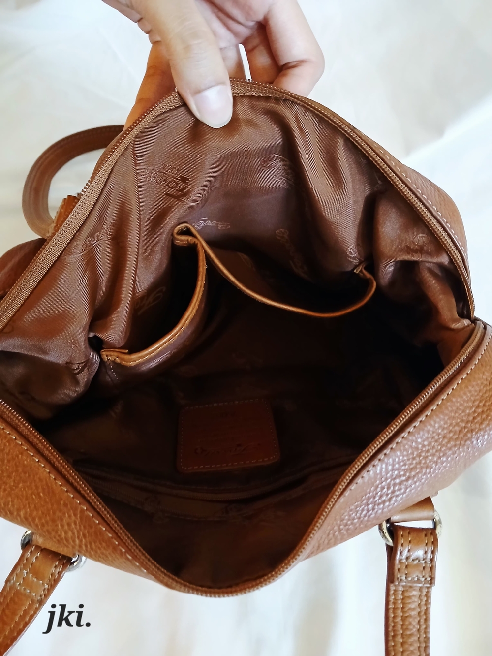 Fossil Women's Brown Leather Shoulder Bag - Picture 6 of 11